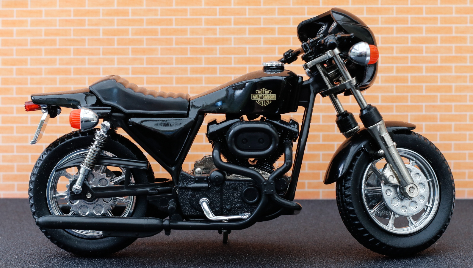 Matchbox 1-15 HD Cafe racer